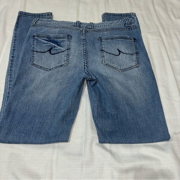 INC Light Wash Distressed Jean Regular Fit Size 10 - Picture 4 of 9